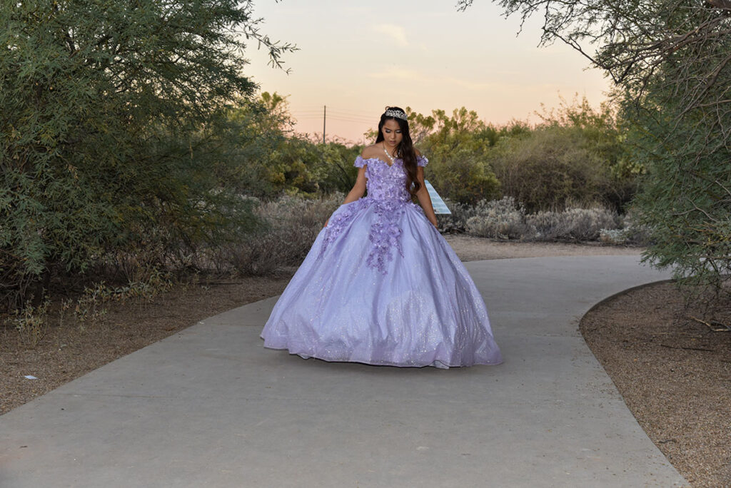 sesion de fotos xv años hermoso vestido lila