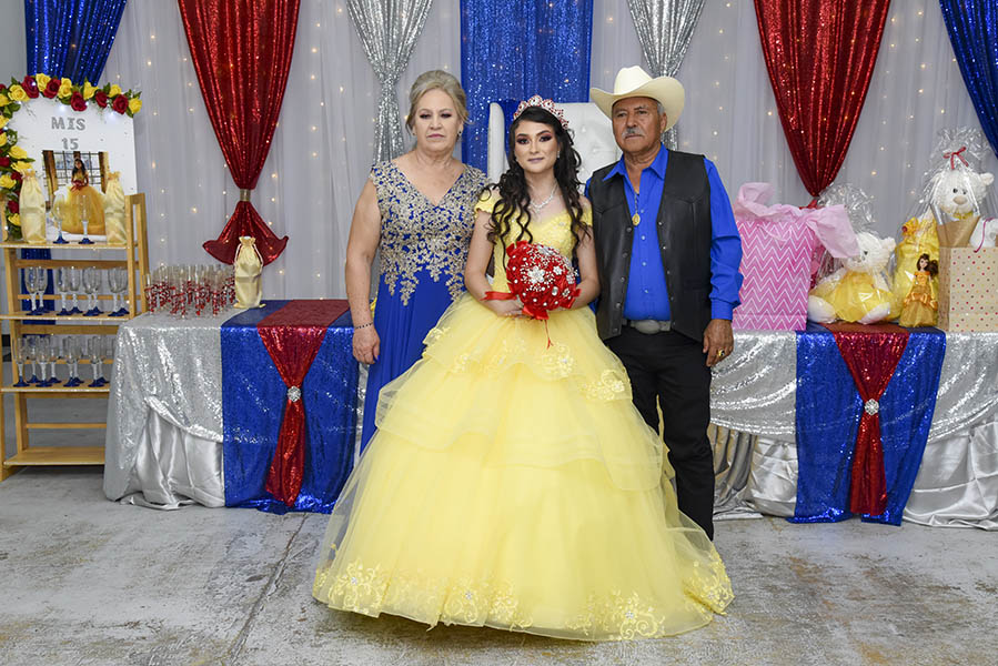 fiesta de quince años hermosa