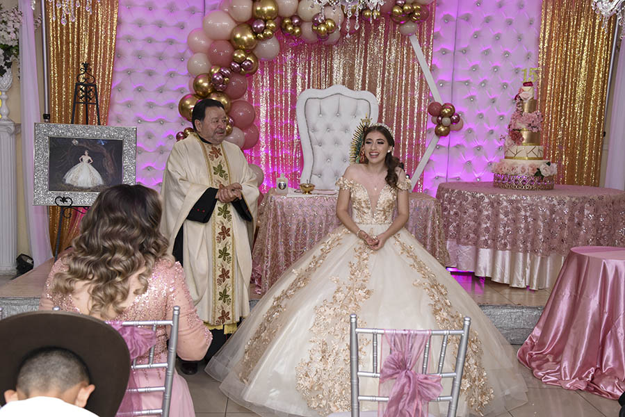 ceremonia de quinceañera religiosa