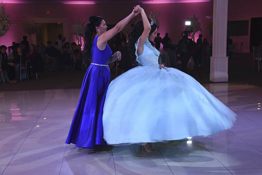 hermosa coreografía de vals para quinceañera