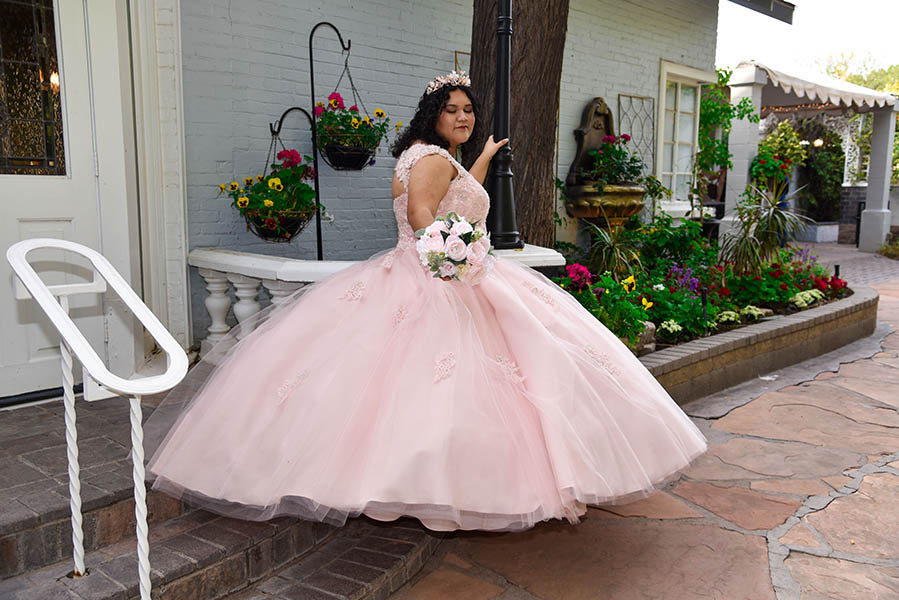 hermosa de quinceañera 2024